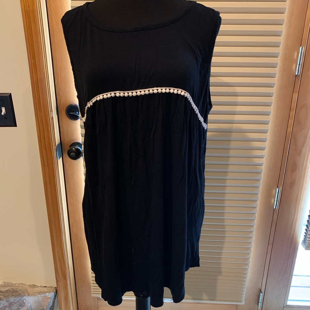 Sleeveless knit tank